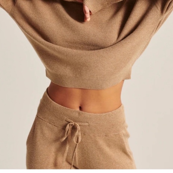 Abercrombie Sweater Joggers in Tan - Picture 2 of 2
